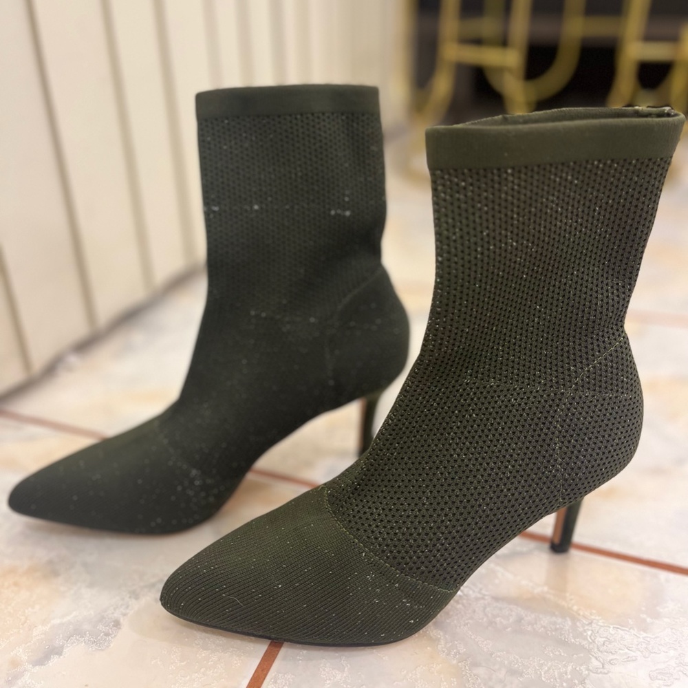 BEAUTIFUL GREEN CATHERINE MALANDRINO TAMMY SOCK BOOTIE!!!